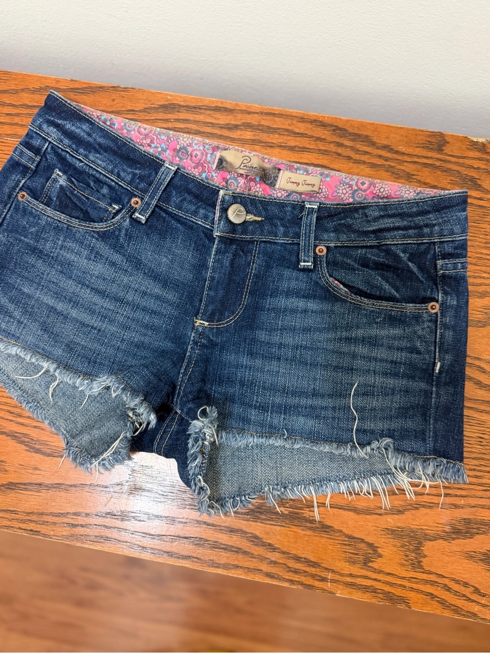 Paige Jimmy Jimmy shorts size 24
